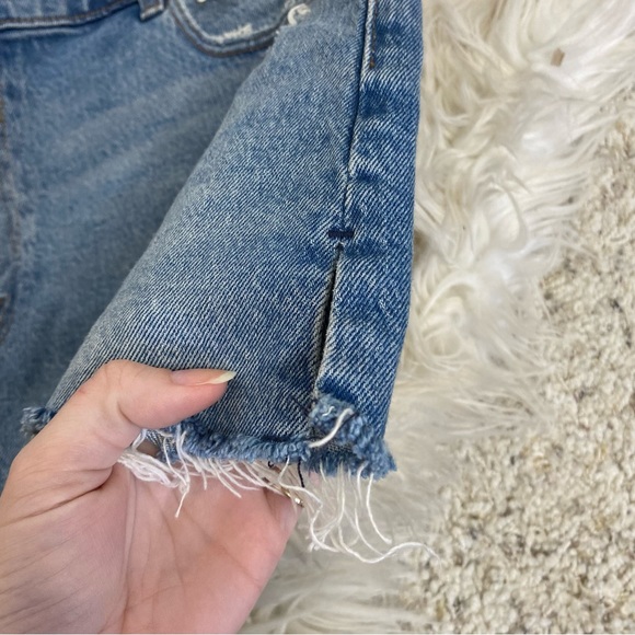 NWT Sold Out Abercrombie & Fitch Mom Short High Rise Cutoff Shorts - Picture 6 of 9